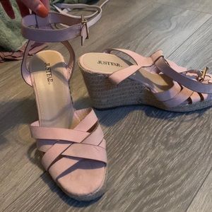 Just fab light pink wedges